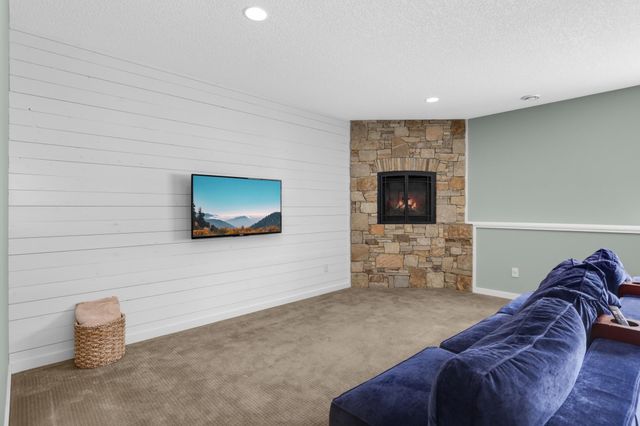 1763 Sandbar Circle, Waconia, MN 55387
