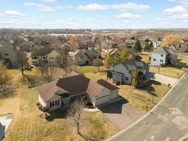 1763 Sandbar Circle, Waconia, MN 55387