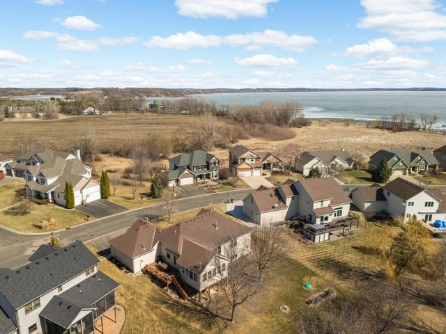 1763 Sandbar Circle, Waconia, MN 55387