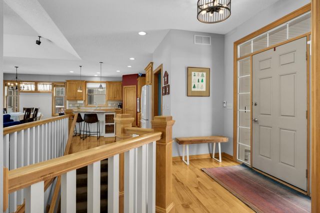 1763 Sandbar Circle, Waconia, MN 55387