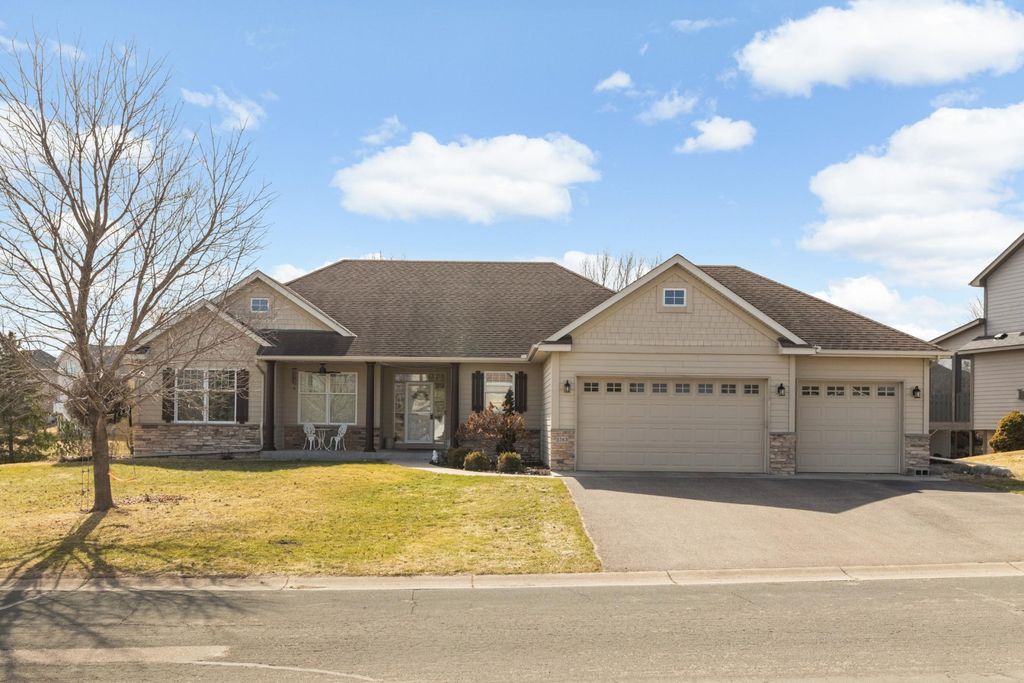 1763 Sandbar Circle, Waconia, MN 55387