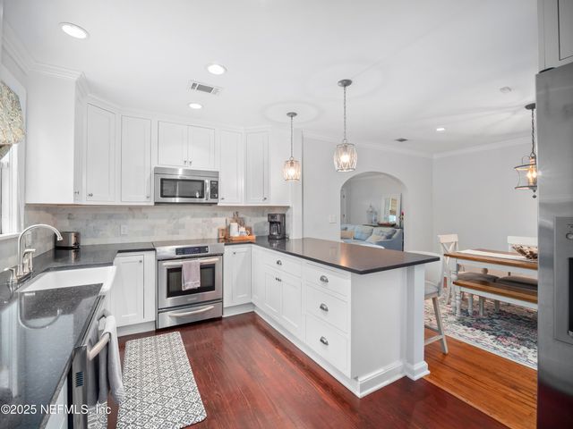 1558 INGLESIDE Avenue, Jacksonville, FL 32205