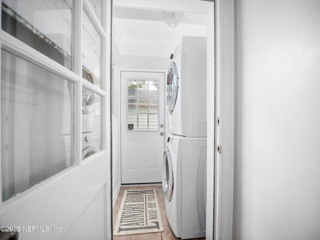 1558 INGLESIDE Avenue, Jacksonville, FL 32205