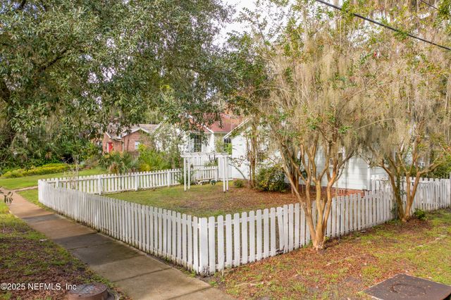1558 INGLESIDE Avenue, Jacksonville, FL 32205