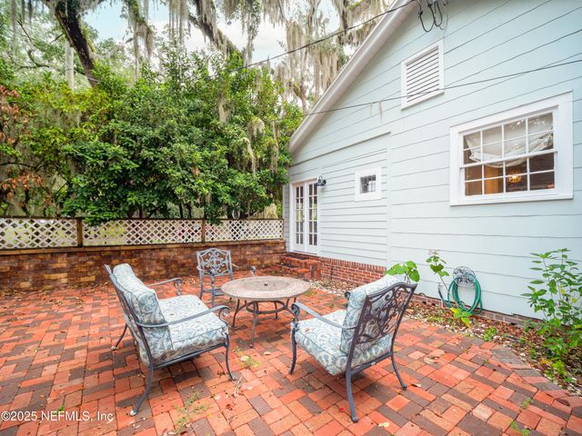 1558 INGLESIDE Avenue, Jacksonville, FL 32205