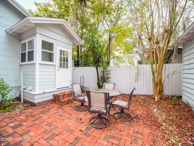 1558 INGLESIDE Avenue, Jacksonville, FL 32205