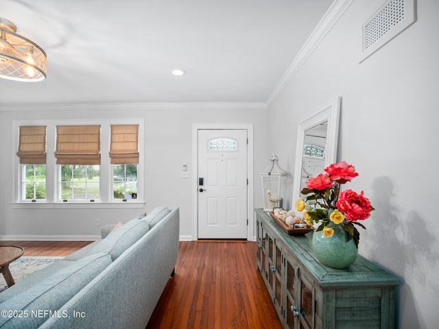 1558 INGLESIDE Avenue, Jacksonville, FL 32205