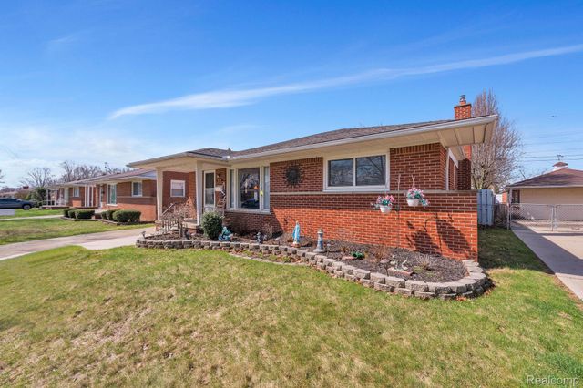8701 Glengary Street, Dearborn Heights, MI 48127