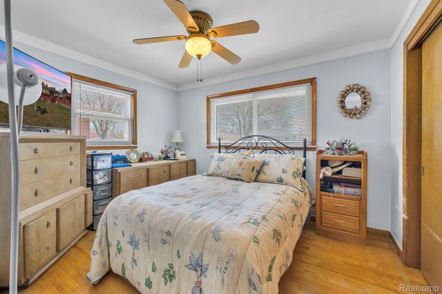 8701 Glengary Street, Dearborn Heights, MI 48127