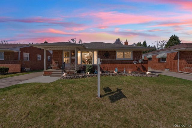8701 Glengary Street, Dearborn Heights, MI 48127