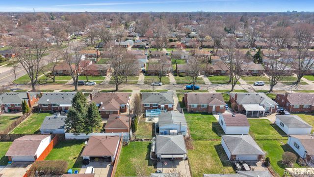 8701 Glengary Street, Dearborn Heights, MI 48127