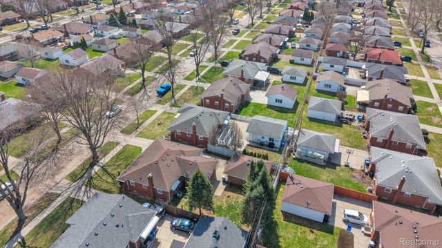8701 Glengary Street, Dearborn Heights, MI 48127