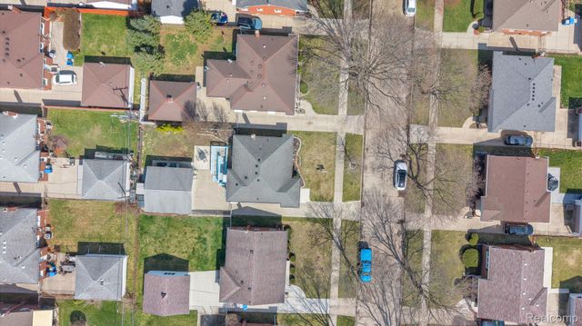 8701 Glengary Street, Dearborn Heights, MI 48127