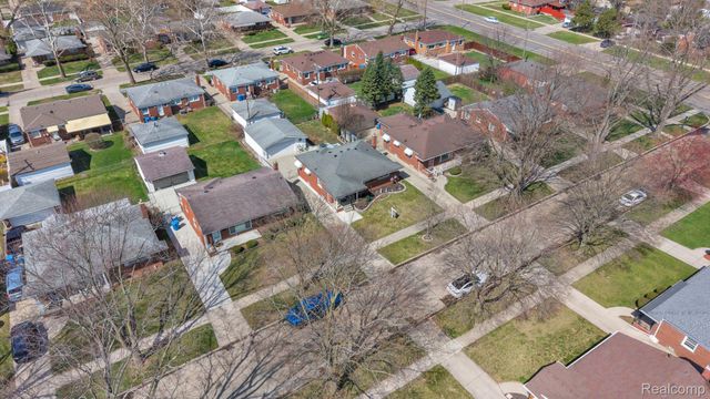 8701 Glengary Street, Dearborn Heights, MI 48127