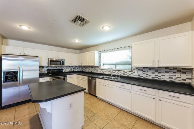 22512 N DAVIS Way, Maricopa, AZ 85138