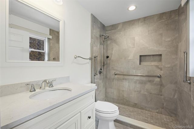 6 Hillview Court, Commack, NY 11725