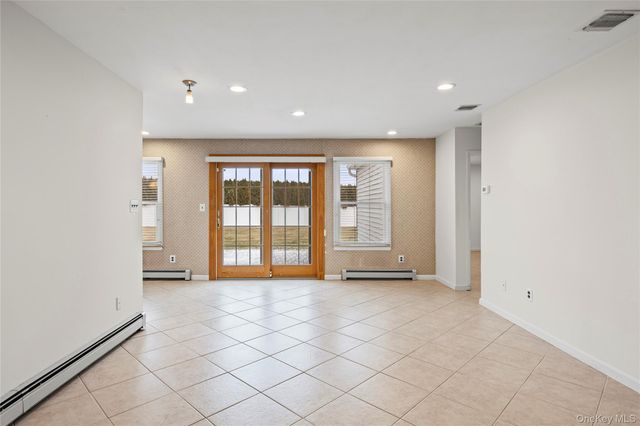 6 Hillview Court, Commack, NY 11725