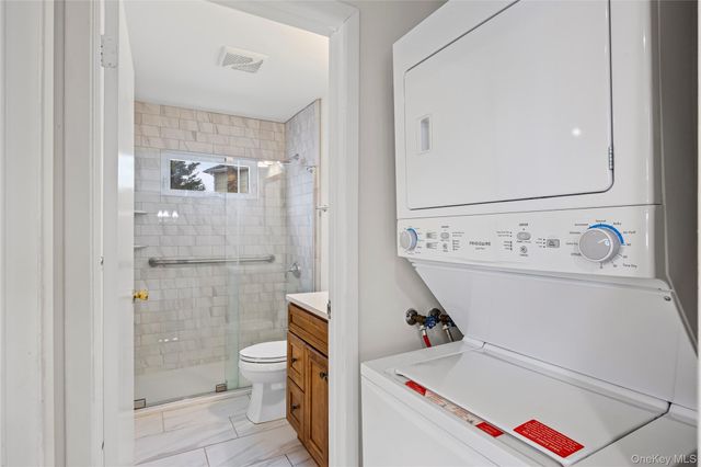 6 Hillview Court, Commack, NY 11725