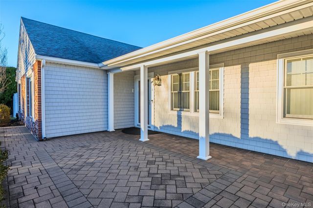 6 Hillview Court, Commack, NY 11725