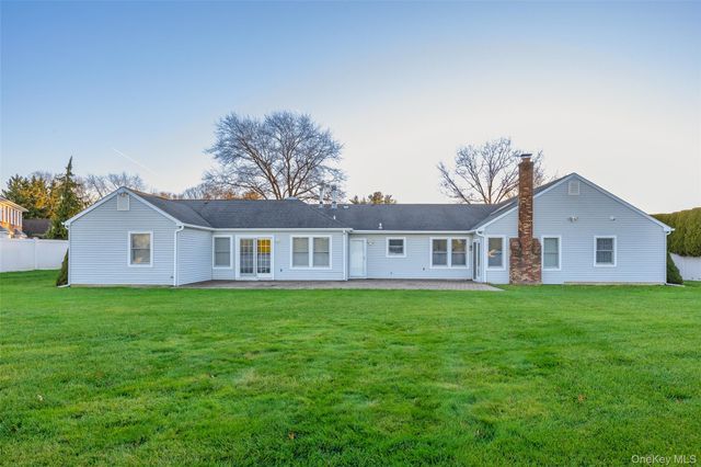 6 Hillview Court, Commack, NY 11725