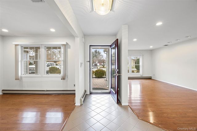 6 Hillview Court, Commack, NY 11725