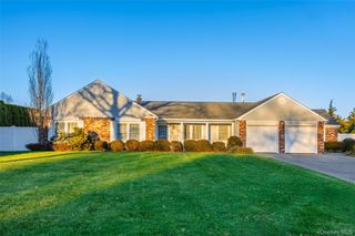6 Hillview Court, Commack, NY 11725