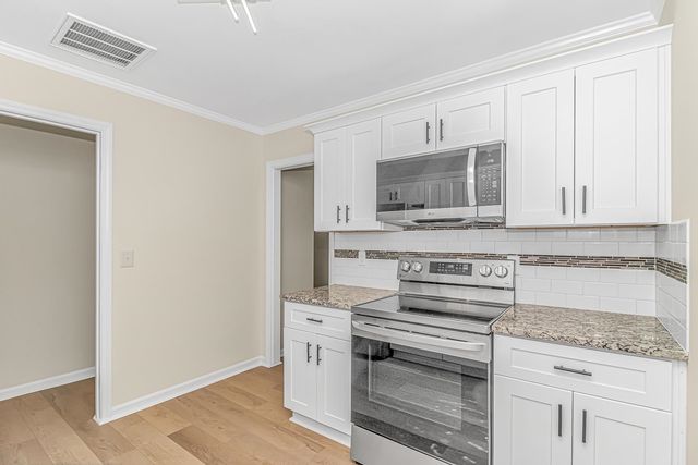 313 N Poplar Dr., Myrtle Beach, SC 29575