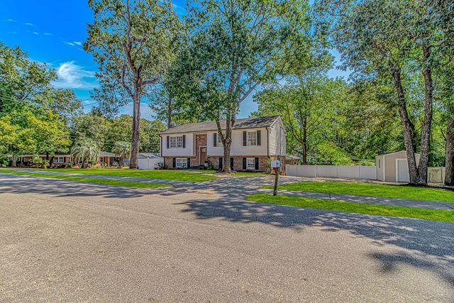 313 N Poplar Dr., Myrtle Beach, SC 29575