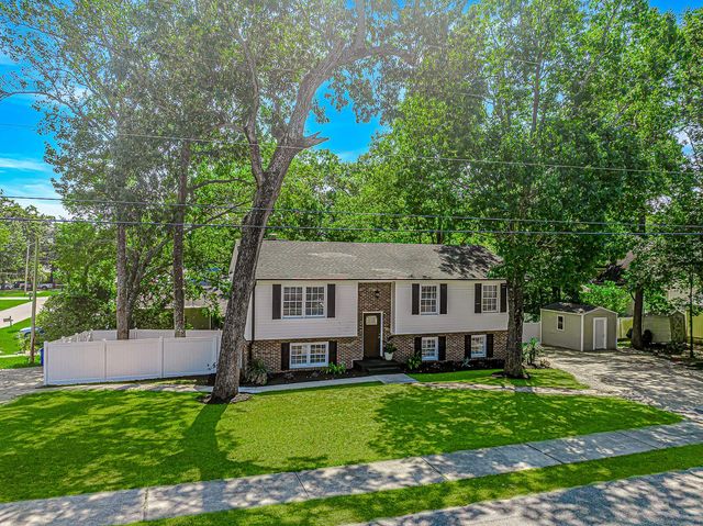 313 N Poplar Dr., Myrtle Beach, SC 29575