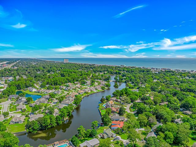 313 N Poplar Dr., Myrtle Beach, SC 29575