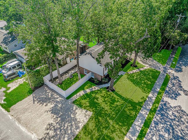 313 N Poplar Dr., Myrtle Beach, SC 29575