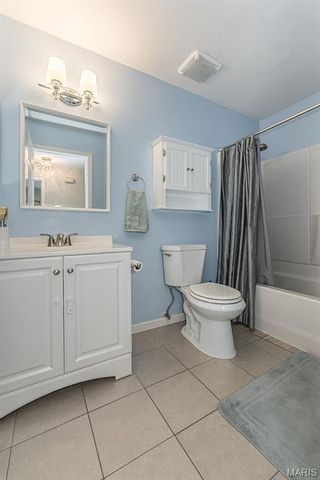 615 Country Lake Drive, St Peters, MO 63376