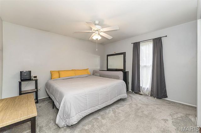615 Country Lake Drive, St Peters, MO 63376
