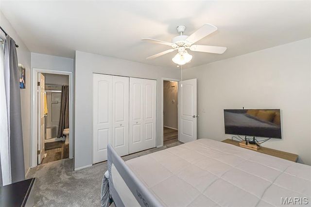 615 Country Lake Drive, St Peters, MO 63376