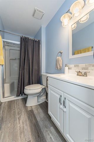 615 Country Lake Drive, St Peters, MO 63376