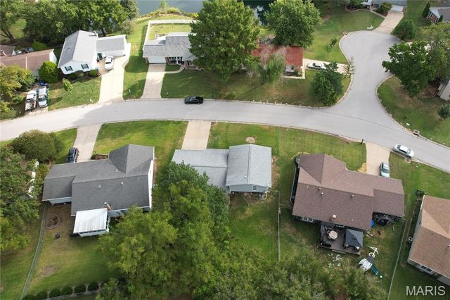 615 Country Lake Drive, St Peters, MO 63376