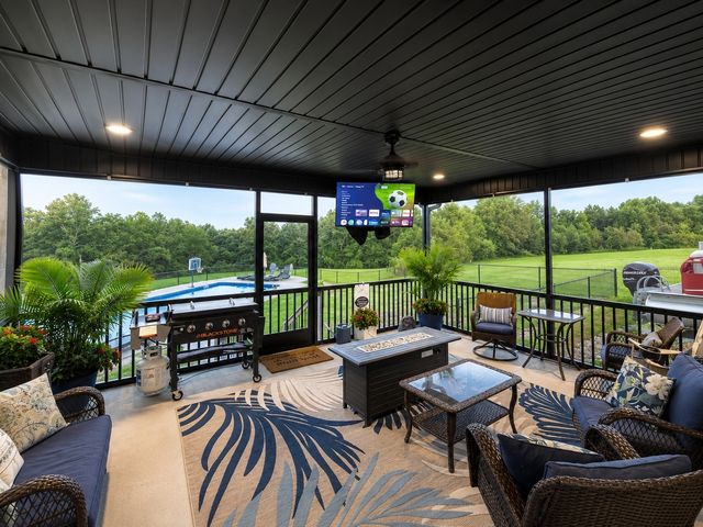 3515 Highway 48, Cunningham, TN 37052