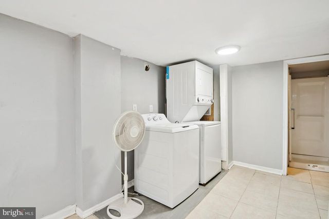 2743 GUILFORD AVE, Baltimore, MD 21218