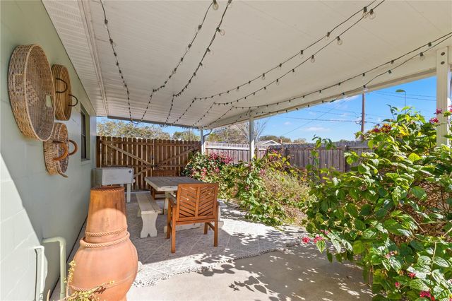 837 42ND AVENUE N, St Petersburg, FL 33703
