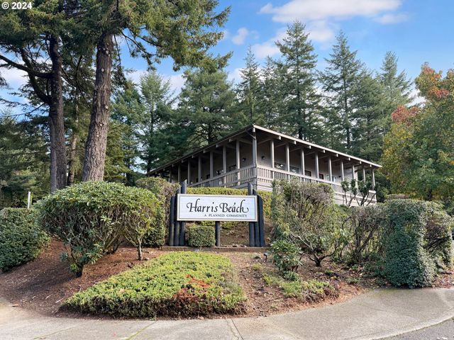 1735 ARCH Ln, Brookings, OR 97415