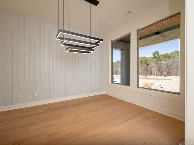 145 Kinley Loop Drive, Little Rock, AR 72223