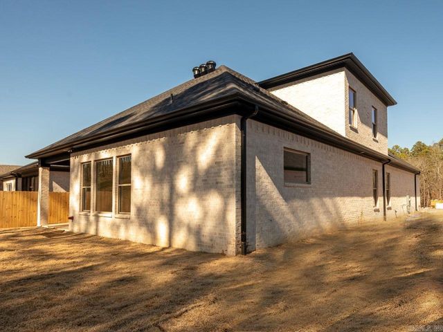 145 Kinley Loop Drive, Little Rock, AR 72223