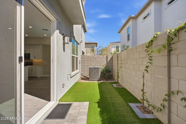 5027 E GALLOP Way, Scottsdale, AZ 85254