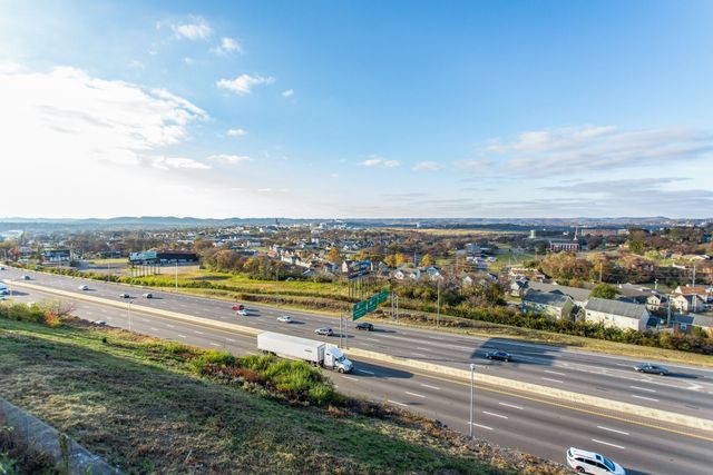 446 37th Ave, N, Nashville, TN 37209