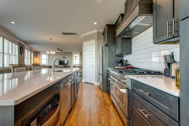 446 37th Ave, N, Nashville, TN 37209