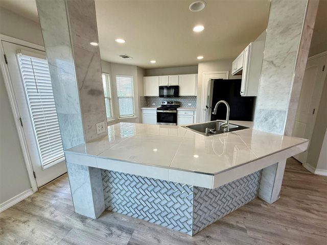 13013 Pealing WAY, Manor, TX 78653