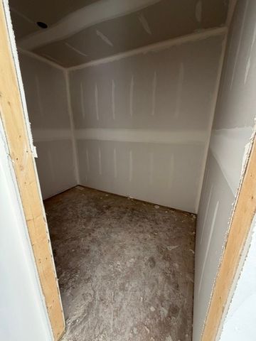 1 Croxton Lane, Bella Vista, AR 72751