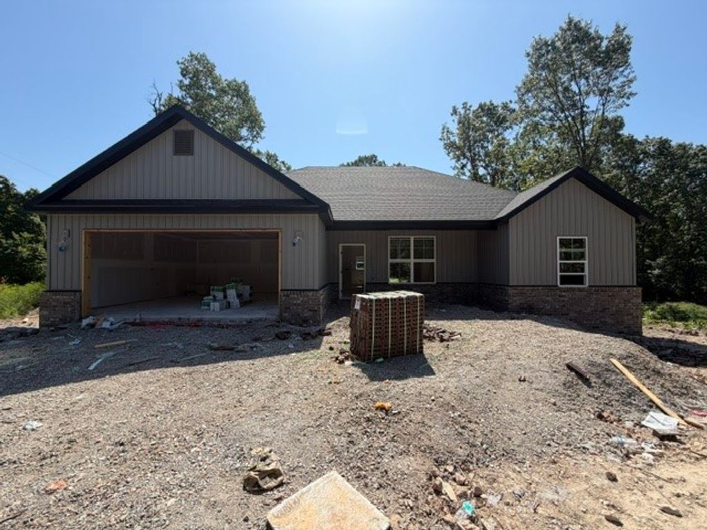 1 Croxton Lane, Bella Vista, AR 72751