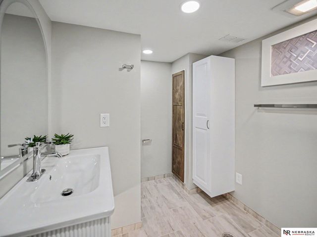 2810 S 11th Street, Lincoln, NE 68502