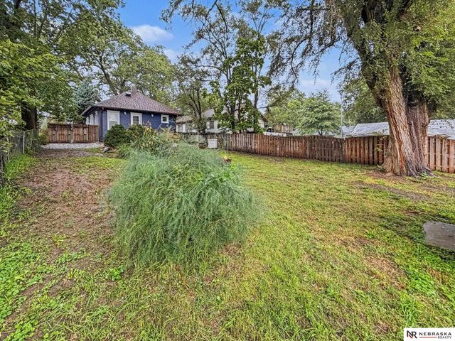2810 S 11th Street, Lincoln, NE 68502